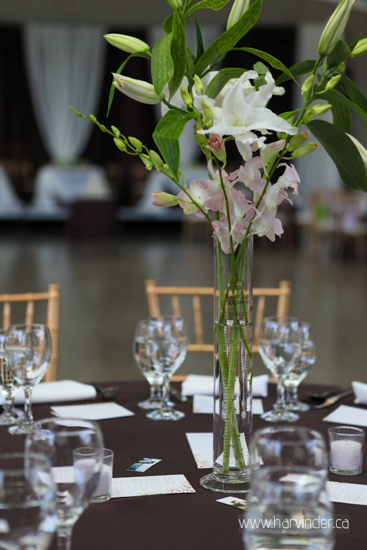 KCScienceCentreWedding9086 Beaker Vase with flowers